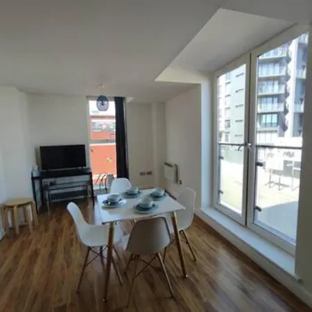 Apartament Melody-2beds 1bath, Chinatown With Free Parking *