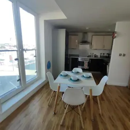 Melody-2beds 1bath, Chinatown With Free Parking